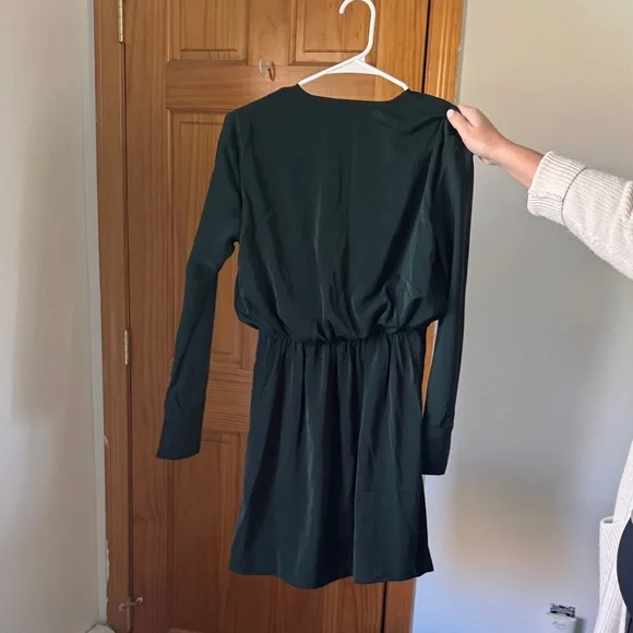 Abercrombie and Fitch V-Neck Mini Wrap Dress - Picture 3 of 3